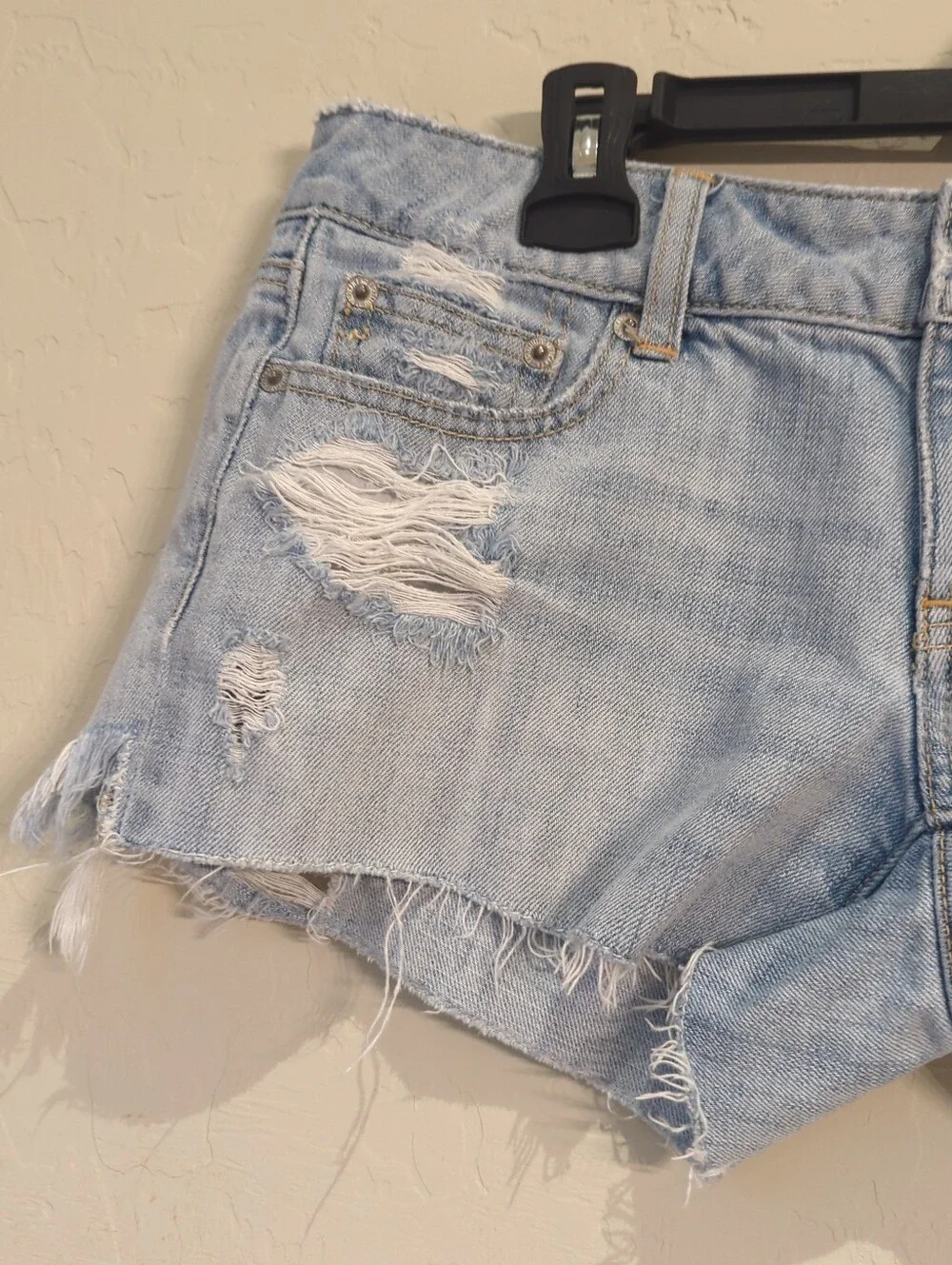 American Eagle Blue Denim Short Shorts Heavy Distressing Sz 6 Woman